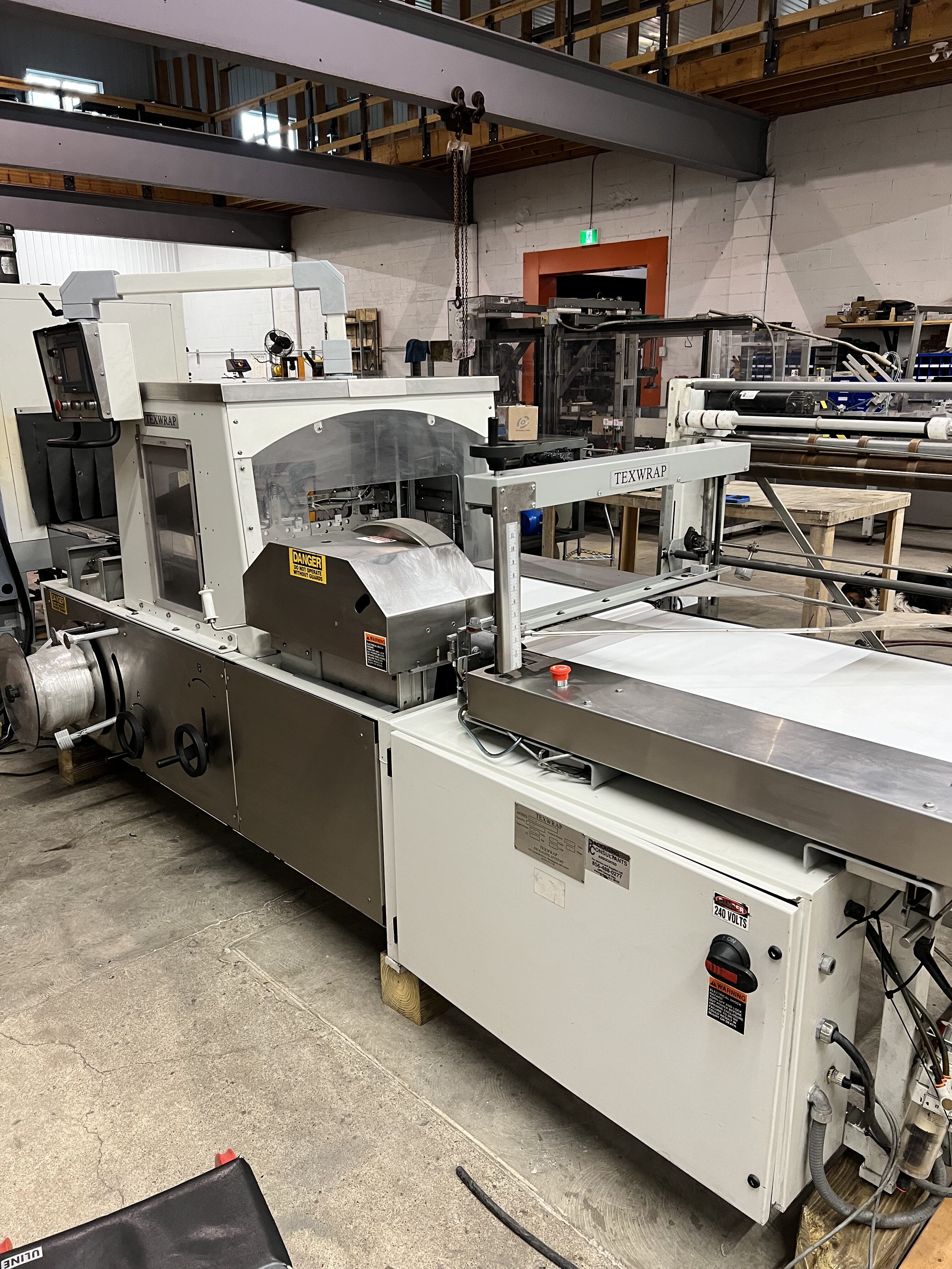 Texwrap 2202 SS Continuous Motion Side Seal Shrink Wrap System with Dual Chamber Tunnel - Image 11