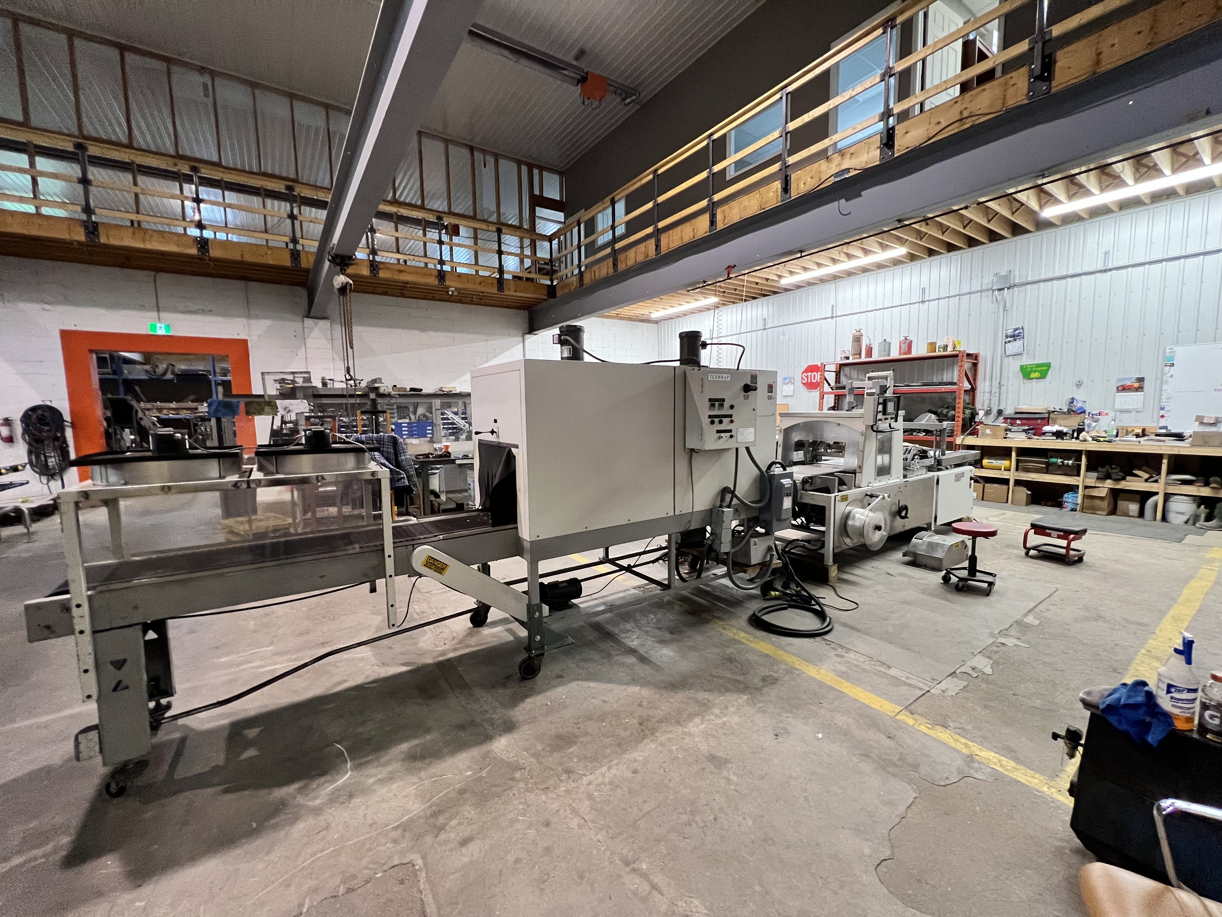 Texwrap 2202 SS Continuous Motion Side Seal Shrink Wrap System with Dual Chamber Tunnel - Image 5